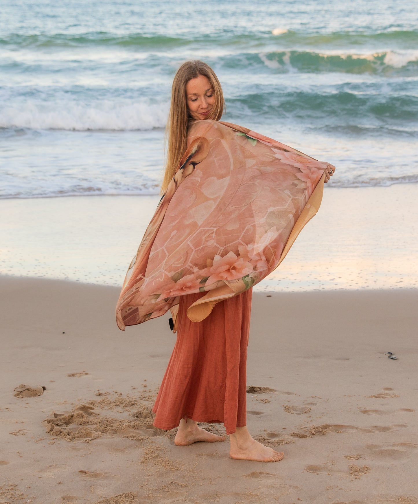 Powerful Expression Shawl - Wild Lioness